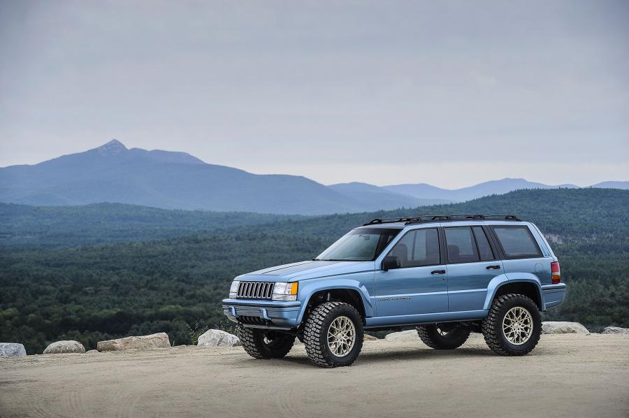  Jeep Grand One Concept (ZJ) 2017 года  (фото 14 из 16)